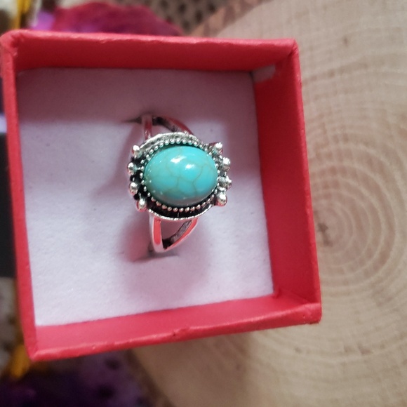 2 Silver and Turquoise Rings - Picture 6 of 8